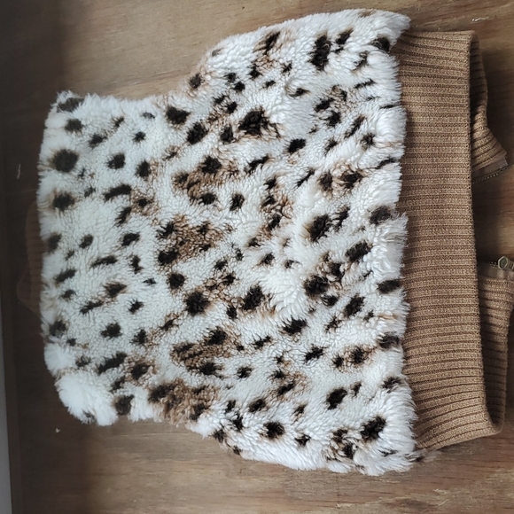 Vest - Picture 3 of 3